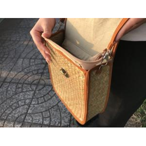 Túi Cỏ Bàng Nữ Đeo Chéo